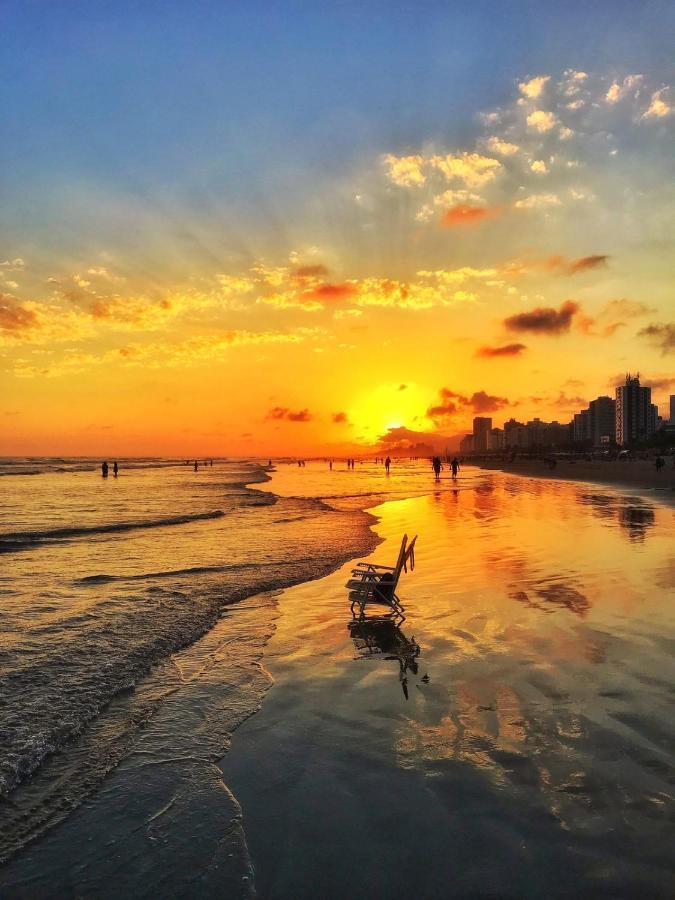 Lindo Alugar Na Grande Pe Na Areia Frente Ao Mar * Praia Grande (Santos)
