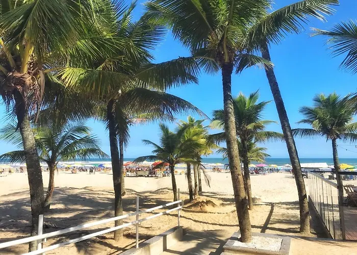 Lindo Apartamento para alugar na Praia Grande pé na Areia Frente ao Mar